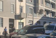 Milano, uomo trovato morto in un appartamento: ferite alla testa, ipotesi omicidio