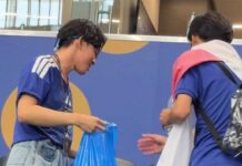 Mondiali, i tifosi del Giappone ‘ripuliscono’ lo stadio dopo la partita con l’Olanda