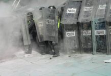 Mondiali, scontri tra manifestanti e polizia fuori dallo stadio Azteca di Città del Messico