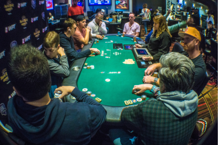Poker live vs poker online in Italia Poker live vs poker online in Italia