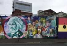 Proteste anti-migranti a Belfast, disordini e case bruciate nella notte