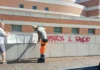 Roberto Vannacci a Vicenza: tra proteste, sala piena e messaggi al Governo Roberto Vannacci a Vicenza scritte teatro comunale