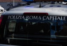 Roma, scontro tra auto e moto: muore sul colpo un 42enne