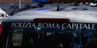 Roma, scontro tra auto e moto: muore sul colpo un 42enne
