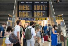 Sciopero treni 11 giugno, ultime ore decisive: incontro al Mit per evitare il blocco