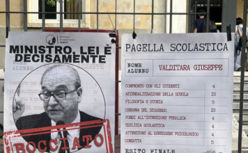 Valditara bocciato dagli studenti veneti, la protesta della Rete degli Studenti Medi nell’ultimo giorno di scuola Valditara bocciato dalla Rete degli Studenti Medi del Veneto