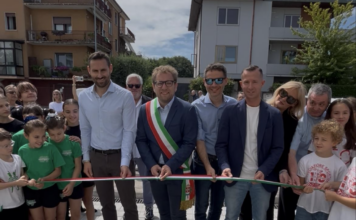 Nuovi spogliatoi ginnastica artistica a Vicenza, Possamai inaugura la struttura con il murale di Casanova Nuovi spogliatoi ginnastica artistica a Vicenza, l'inaugurazione con i nuovi amministratori che hanno impostato il progetto e i nuovi che l'hanno portato a termine