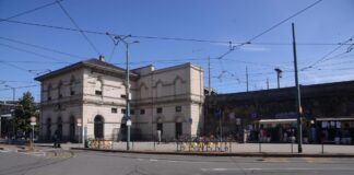 Si blocca treno a Milano sotto il sole, 300 passeggeri senza aria condizionata