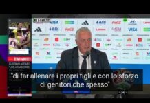 “Siamo poveri e vincenti”, il ct del Paraguay e l’impresa contro la Germania – Video