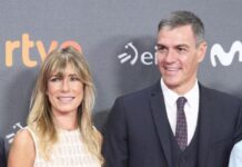 Spagna, rinviata a giudizio la moglie del premier Sanchez: passaporto ritirato