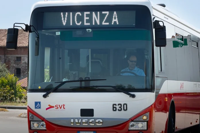 Svt società vicentina trasporti autista vicenza pistola bus