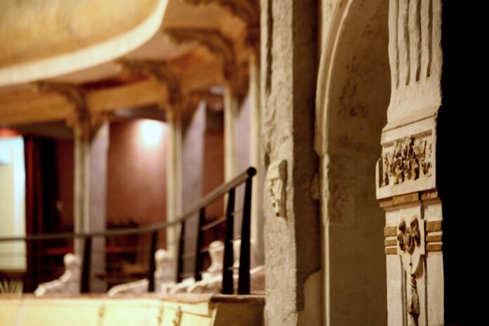 TeatroCivico_particolare_phLuigiDeFrenza LASCITO TESTAMENTARIO