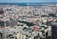 Ucraina-Russia, Mosca sotto attacco droni costretta a chiudere tutti gli aeroporti