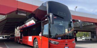 Linee Mare SVT da Vicenza e Bassano, più corse e nuovi autobus bipiano per l’estate 2026 Un bus bipiano delle Linee Mare SVT
