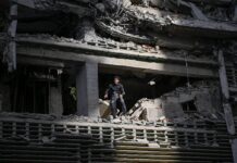 Venezuela, italiano a Caracas: ”Gente disperata scava tra le macerie, mancano gli aiuti”
