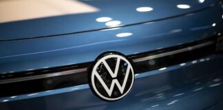 Volkswagen, scure su occupazione: piano per tagliare fino a 100mila posti