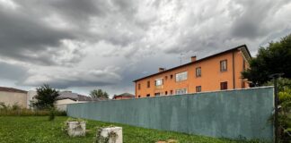 Cancellato il murale di Angela Albera e Carlo Stratta che raccontava la storia del Comitato Ex Centrale del latte e la ventennale lotta di quartiere Ex Centrale del Latte