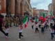 Vicenza, bambini come bersaglieri per il 2 giugno, Rifondazione: “Fuori luogo”. Altra caduta di stile dopo Festival Italia-America bambini 2 giugno vicenza bersaglieri