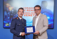 Salva da incendio coppia di anziani nel Vicentino: poliziotto premiato in Regione salva anziani incendio vicentino manuel geremai