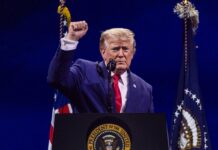 4 luglio, Trump: “Il sogno americano è tornato, non saremo mai un Paese comunista”