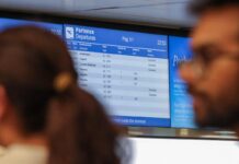 Accompagna il figlio in aeroporto, paga la sosta ma riceve… 200 euro di multa