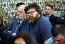 Adinolfi arrestato, il gip: “Soldi spesi in beni di lusso, viaggi, quadri e barche”