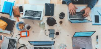 Ai riduce il burnout ma rischia di ampliare il deficit di connessione umana sul lavoro