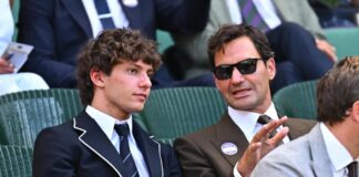 Antonelli-Federer, quante risate a Wimbledon: Roger consiglia una ‘lezione’ con Sinner