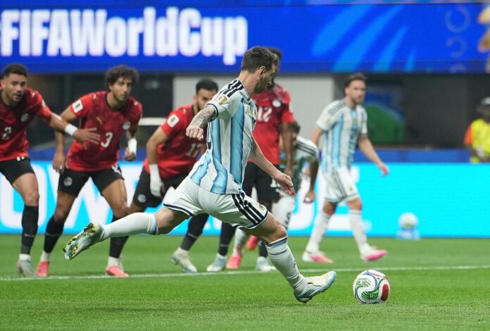 Argentina, Messi furioso dopo rigore sbagliato: “Ho deluso tutti”
