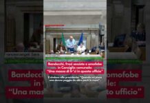 Bandecchi, frasi sessiste e omofobe in Consiglio comunale: “Una massa di fr*ci in questo ufficio”