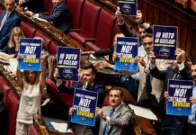 Bocciato emendamento dei ‘vannacciani’ su preferenze. Opposizioni: “Maggioranza non c’è più, fermatevi”