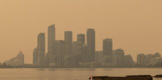 Canada, oltre 200 incendi fuori controllo: fumo ‘invade’ gli Usa
