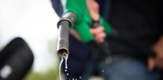 Carburanti, prezzi ancora in salita: benzina a 2,015 euro al litro
