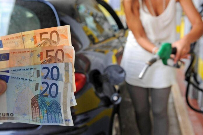 Caro carburanti, Cgia: “Nonostante price cap famiglie e imprese a ottobre spenderanno 1,1 miliardi di euro in più”