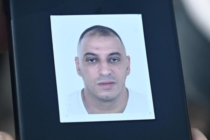 Caso Fakir, al Tg1 immagini body cam poliziotti. Legale agenti: “Contatto con altre persone”