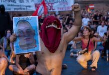 Caso Fakir, dalla morte alla guerriglia a Bologna. Nordio: “Qui nessun modello Ice”