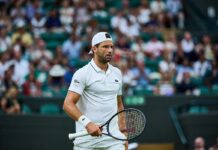 Centrale chiude il tetto, Dimitrov si infuria: sfogo durante match con Berrettini