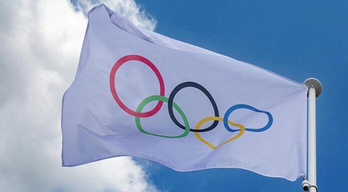 Cio riammette gli atleti russi e Comitato olimpico russo, resta bando per bandiera e inno