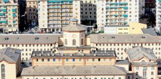 Detenuto sale sul tetto, la protesta nel carcere Marassi di Genova