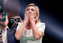 Francia, Le Pen ricorre in Cassazione e si candida alle presidenziali: gli scenari