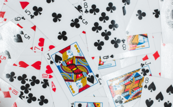 La storia regionale dei giochi di carte italiani Giochi di carte (fonte Editor di Canva)