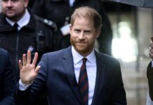 Harry torna a Londra senza Meghan e i figli: la decisione ‘last minute’
