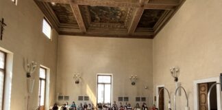 Il sindaco Giacomo Possamai accoglie i giovani musicisti giapponesi in visita a Vicenza musicisti giapponesi in visita a Vicenza