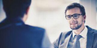 Il disagio psicologico sul lavoro non va in vacanza e l’estate diventa lente d’ingrandimento dei problemi