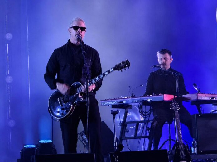 Interpol, a Bologna l’eleganza dark che rifiuta la nostalgia