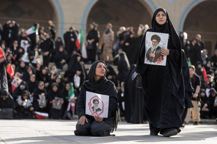 Iran-Usa, colloqui in pausa per i funerali di Khamenei: attese milioni di persone