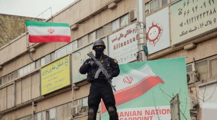 Iran, capo esercito: “30.000 dollari per ogni militare Usa catturato o ucciso”