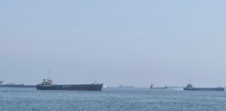 Iran chiude stretto Hormuz “fino a nuovo ordine”. Raid Usa: “Colpiti 140 obiettivi”. Sotto attacco Emirati Arabi Uniti, Bahrein e Qatar