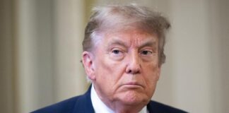 Iran, milioni ai funerali di Khamenei. Trump: “Colpendo potremmo farli fuori tutti”