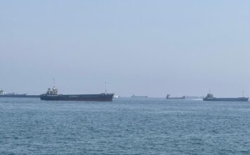 Iran, nuovi attacchi Usa: colpiti obiettivi militare. Teheran blocca petroliere a Hormuz – Diretta